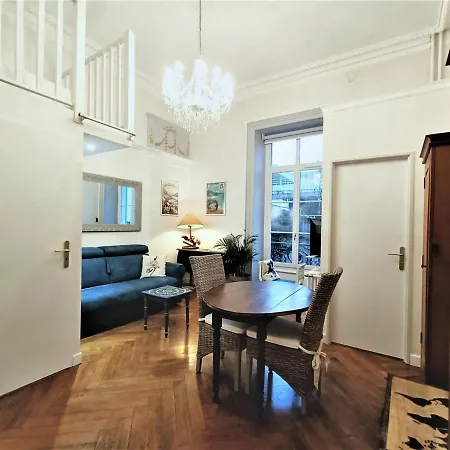 Apartamento T1 Bis Au Coeur D'aix-les-bains, A Deux Pas Des Thermes, Et Gare, Decore Avec Soin - Fr-1-555-44